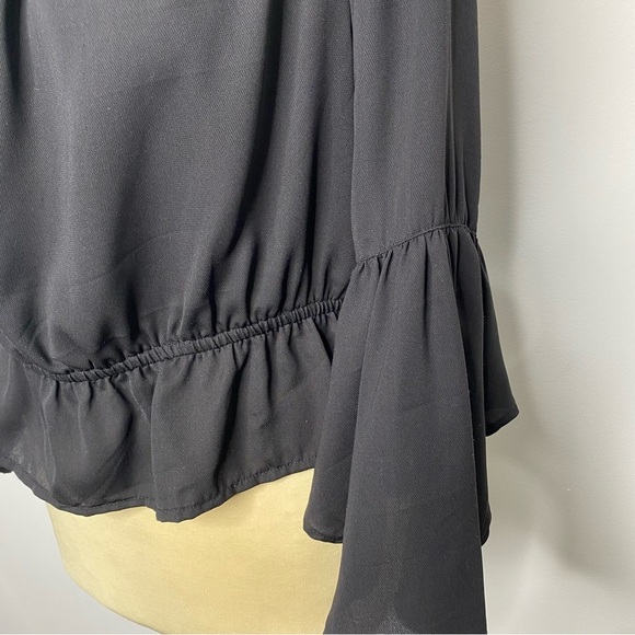 Express Off The Shoulder Black Bell Sleeve - Picture 6 of 10